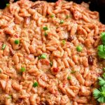 سيتان مطبوخ أكثر من اللازم: قاسٍ، جاف، مطاطي، مفتت مع حواف محروقة