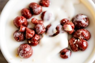 تغير بروتينات الألبان تحت الحرارة موضح بتجارب علمية ومراحل مخبرية