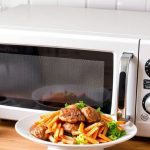 - Microwave Magic: Crafting Gourmet Meals in Minutes